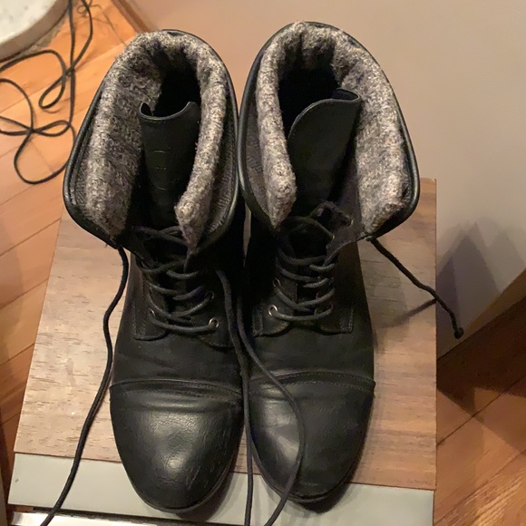 Lace Up Boots with Adjustable Wool Cuff - Picture 4 of 5